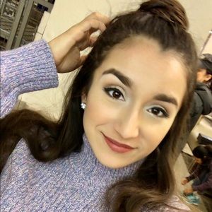 Meet your Posher, Stefanie